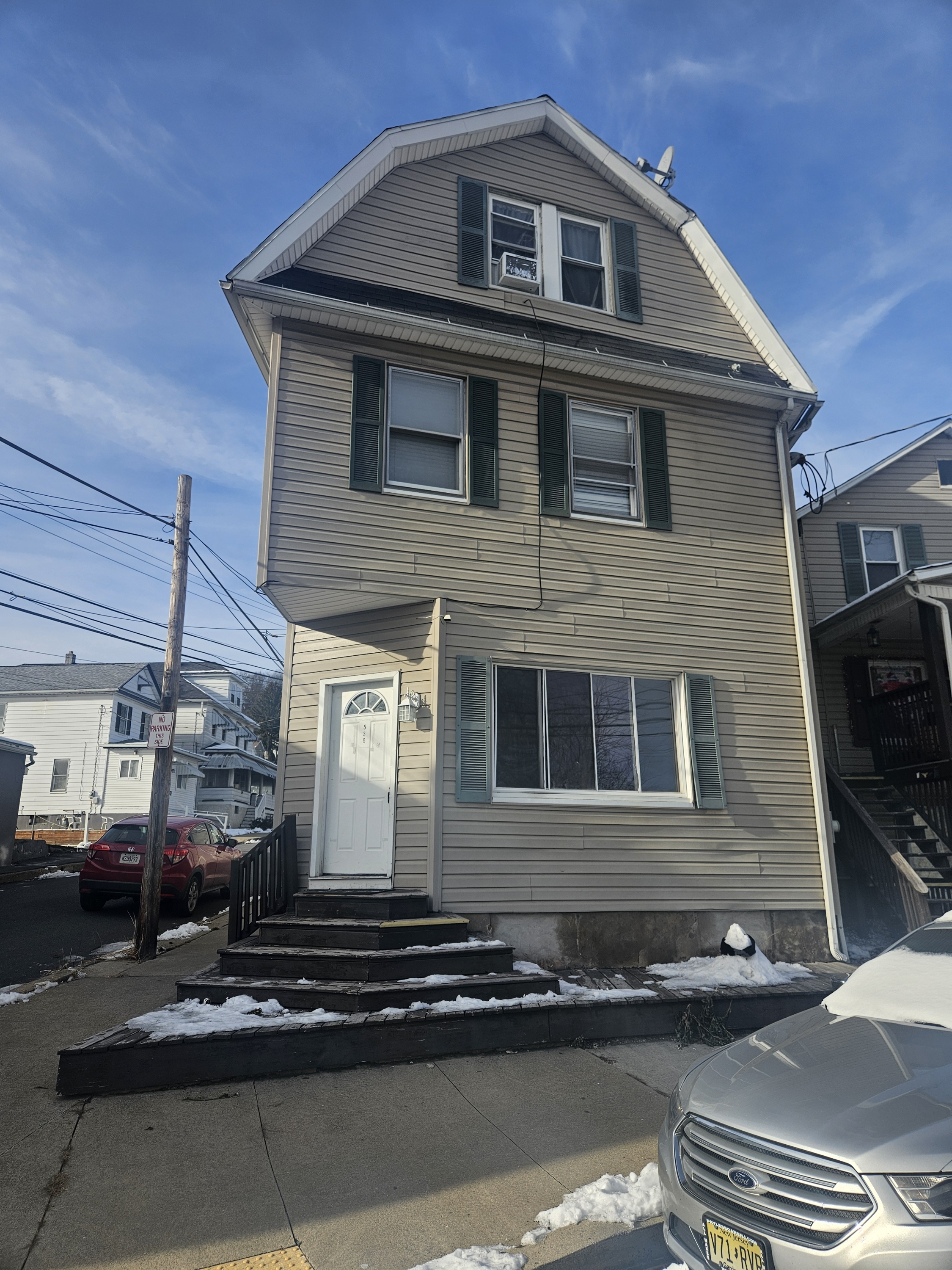 535 West Shawnee Avenue 3rd FL - 5